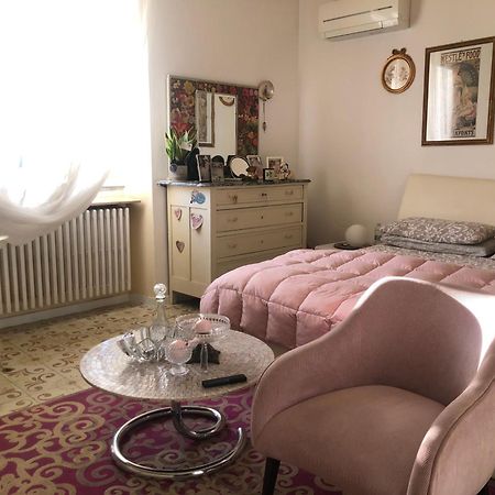 B & B Da Giusy Corte Franca Dış mekan fotoğraf